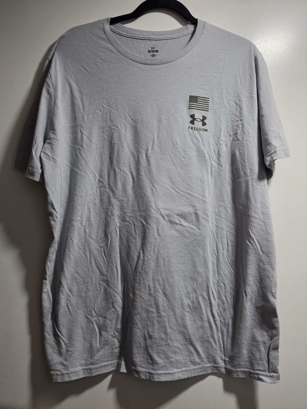 Under Armour Men's Light Gray Short Sleeve Freedom Logo Tee